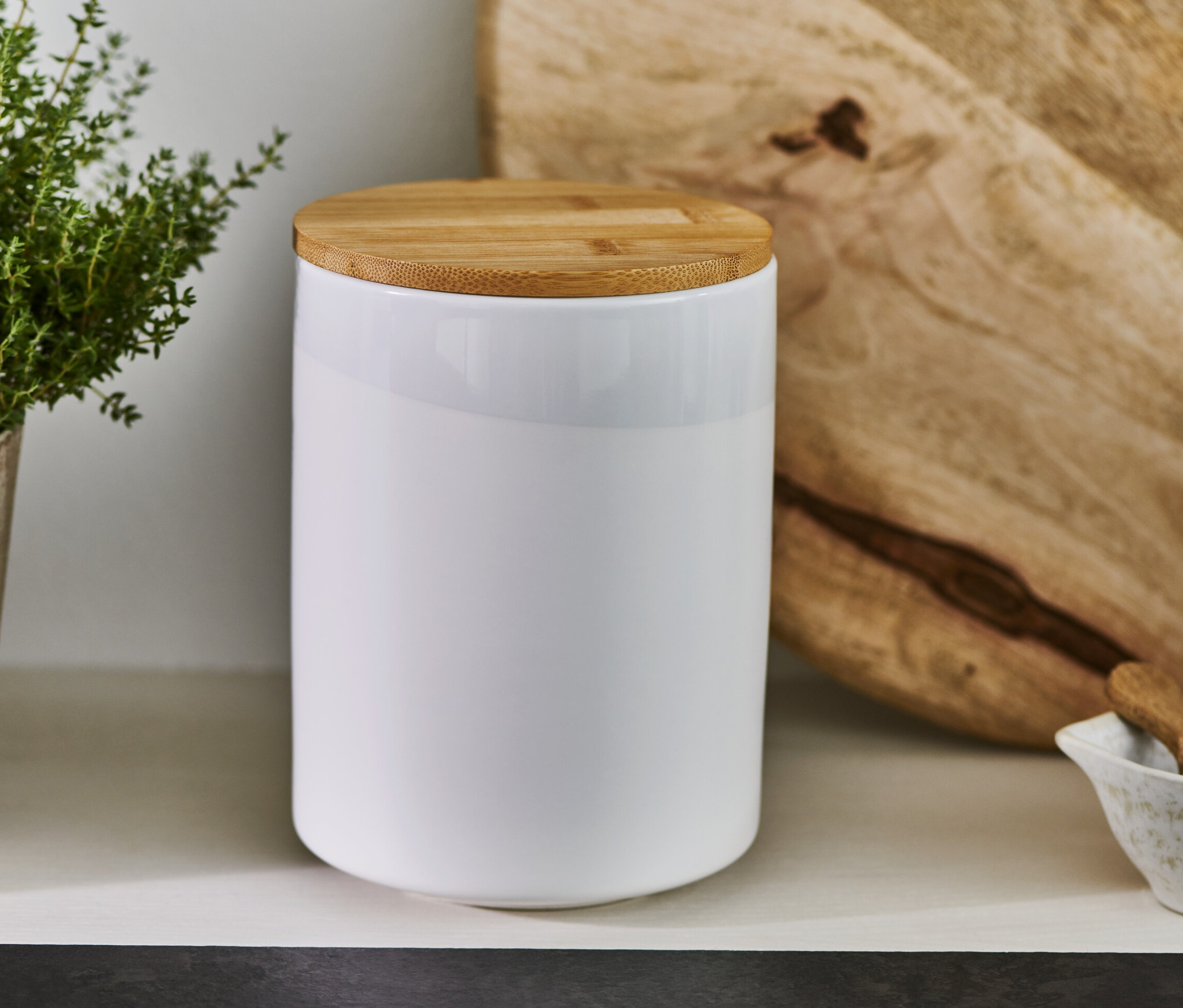 Weiße Kaffeedose aus Keramik mit Holzdeckel, 500g.