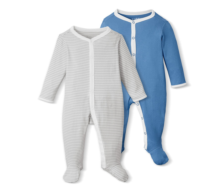 Zwei Schlafanzüge: ein gestreifter und ein blauer.