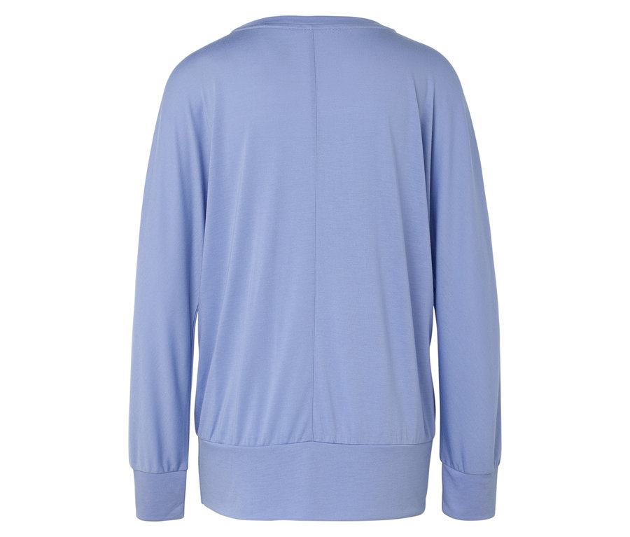 Rückansicht eines hellblauen langärmeligen Oberteils.