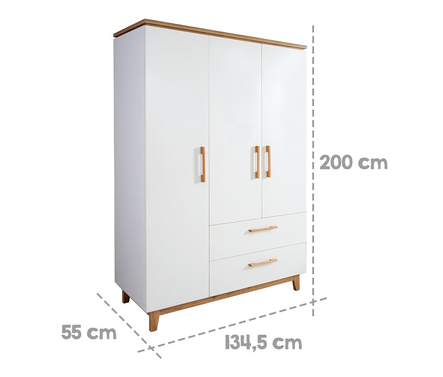 Weißer roba »Finn« 3-türiger Kleiderschrank mit Holzdetails.
