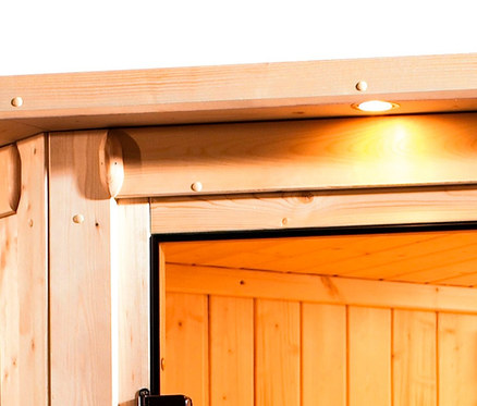 Detailaufnahme des oberen Teils der Karibu Energiesparsauna »Teco« mit Beleuchtung.