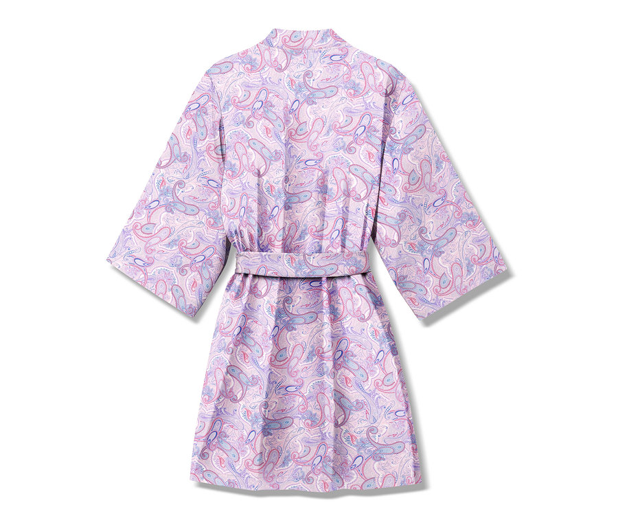 Lila Morgenmantel mit Paisley-Muster.