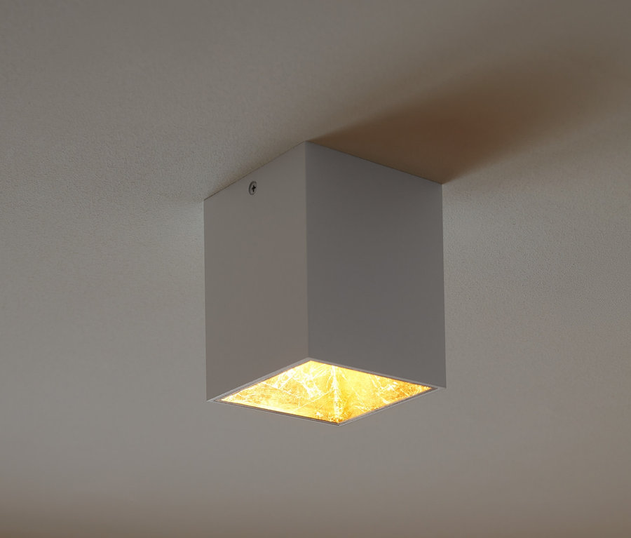 Quadratische LED-Deckenleuchte.