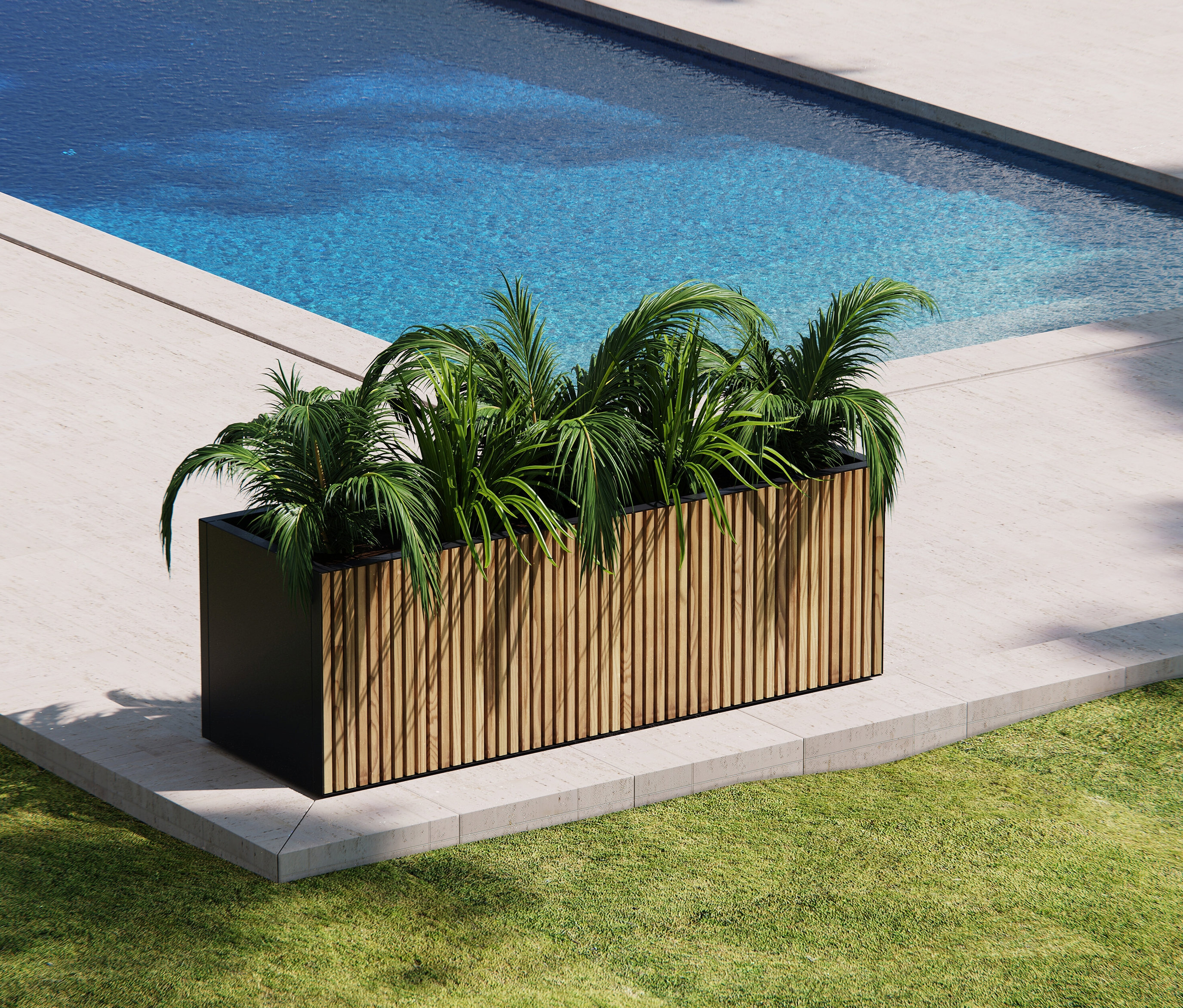 Draußen steht ein Herstera Garden Pflanzkasten mit Pflanzen, im Hintergrund ein Pool.