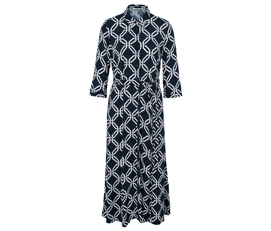 Ganzkörperansicht eines langen Hemdkleid mit geometrischem Muster in Dunkelblau und Weiß.