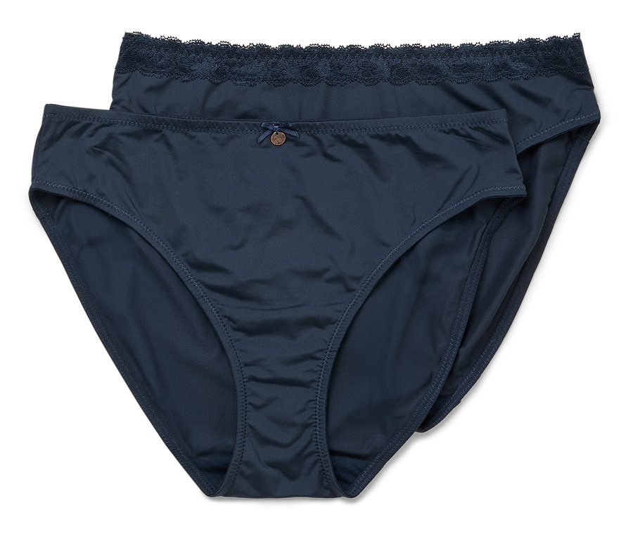 Zwei marineblaue Damenslips liegen übereinander, der obere Slip hat eine Spitzenborte.