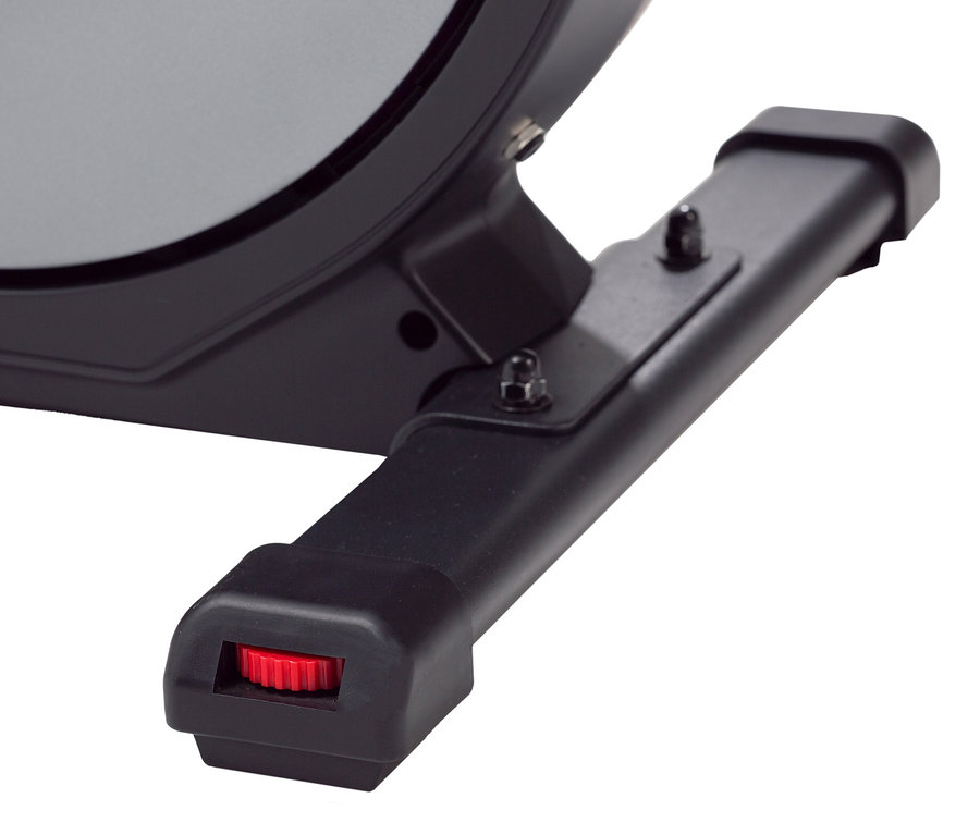 Detailaufnahme des Fußes vom Christopeit Sport Crosstrainer-Ergometer »EL 8000«.