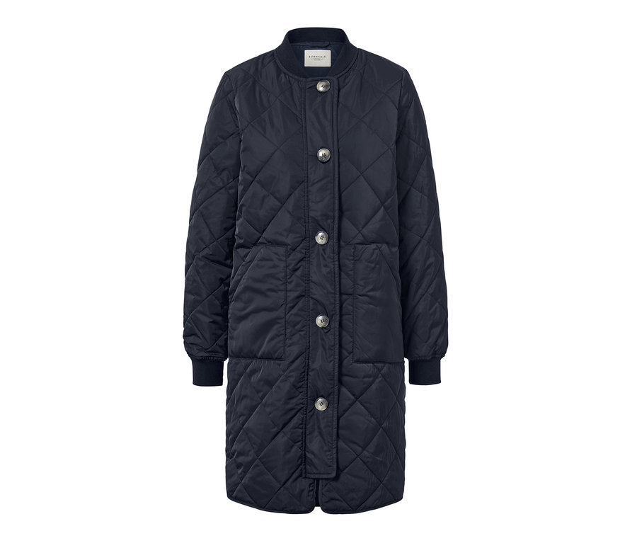 Ein marineblauer Steppmantel mit Knöpfen.