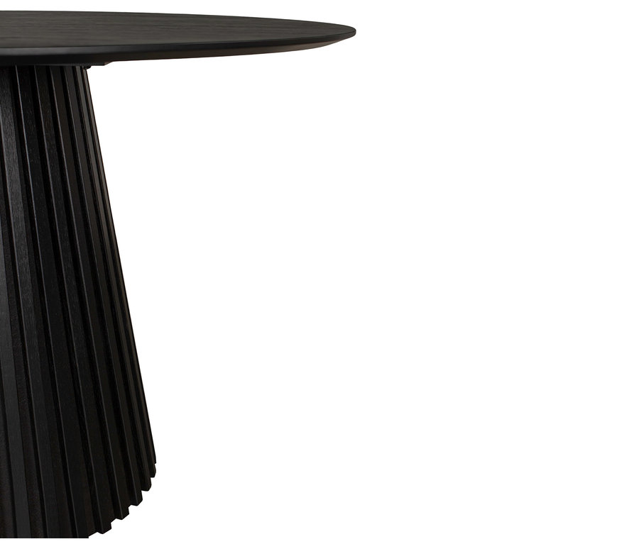 Detail des schwarzen, runden deVries Esstisches »Andria« Black Oak mit 120 cm Durchmesser.