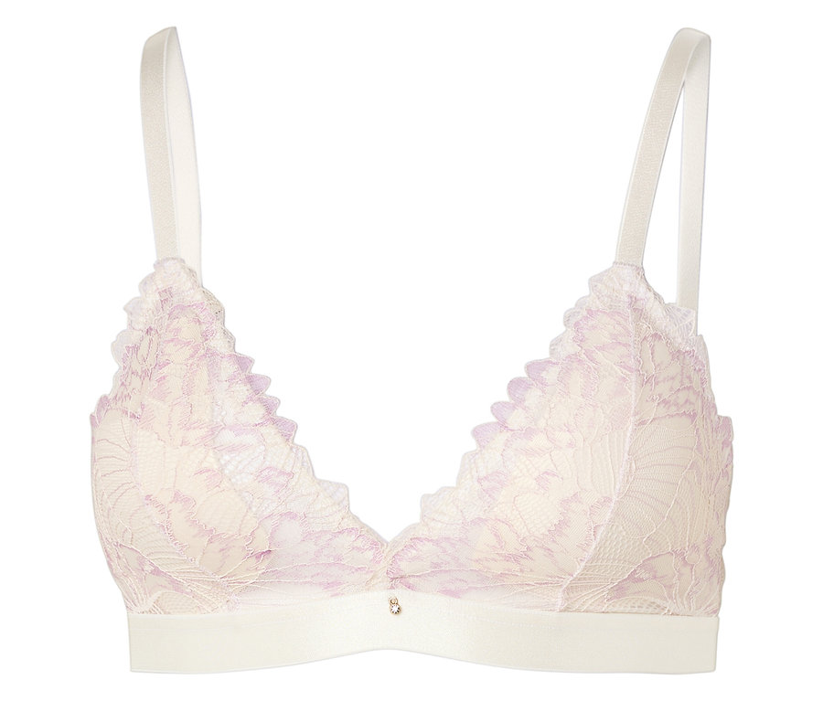 Elfenbeinfarbener BH mit zartem, hellviolettem Spitzenmuster und schmalen Trägern.