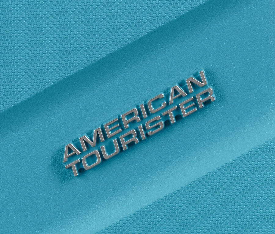 Detailansicht eines kleinen, hellblauen American Tourister »Jetdriver 3.0« Koffers.
