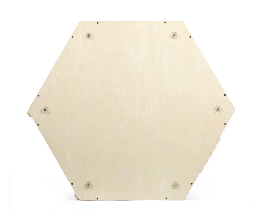 Die Unterseite des sechseckigen small foot Motorikwürfels XXL »Haustiere« ist sichtbar.