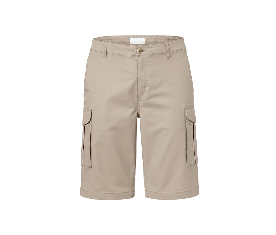 Sandfarbene Cargo-Bermuda.