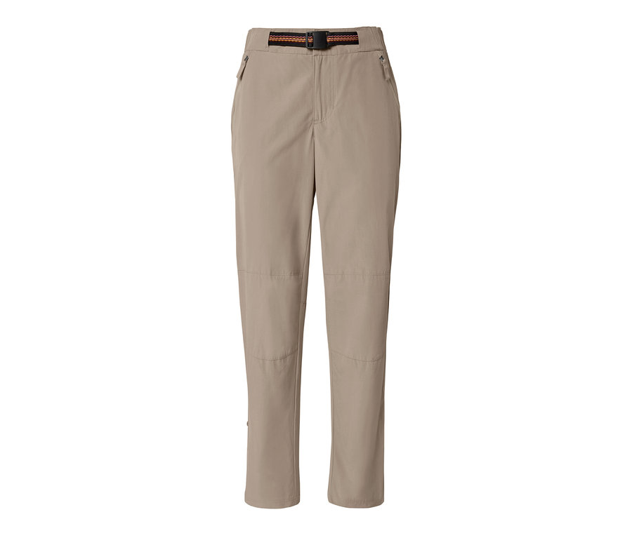 Beige Outdoorhose mit Moskito-Schutz und braunem Gürtel.
