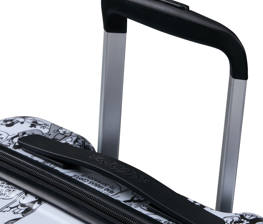 Detailaufnahme eines American Tourister Wavebreaker »Minnie Mouse«, groß, mit Comicmuster.