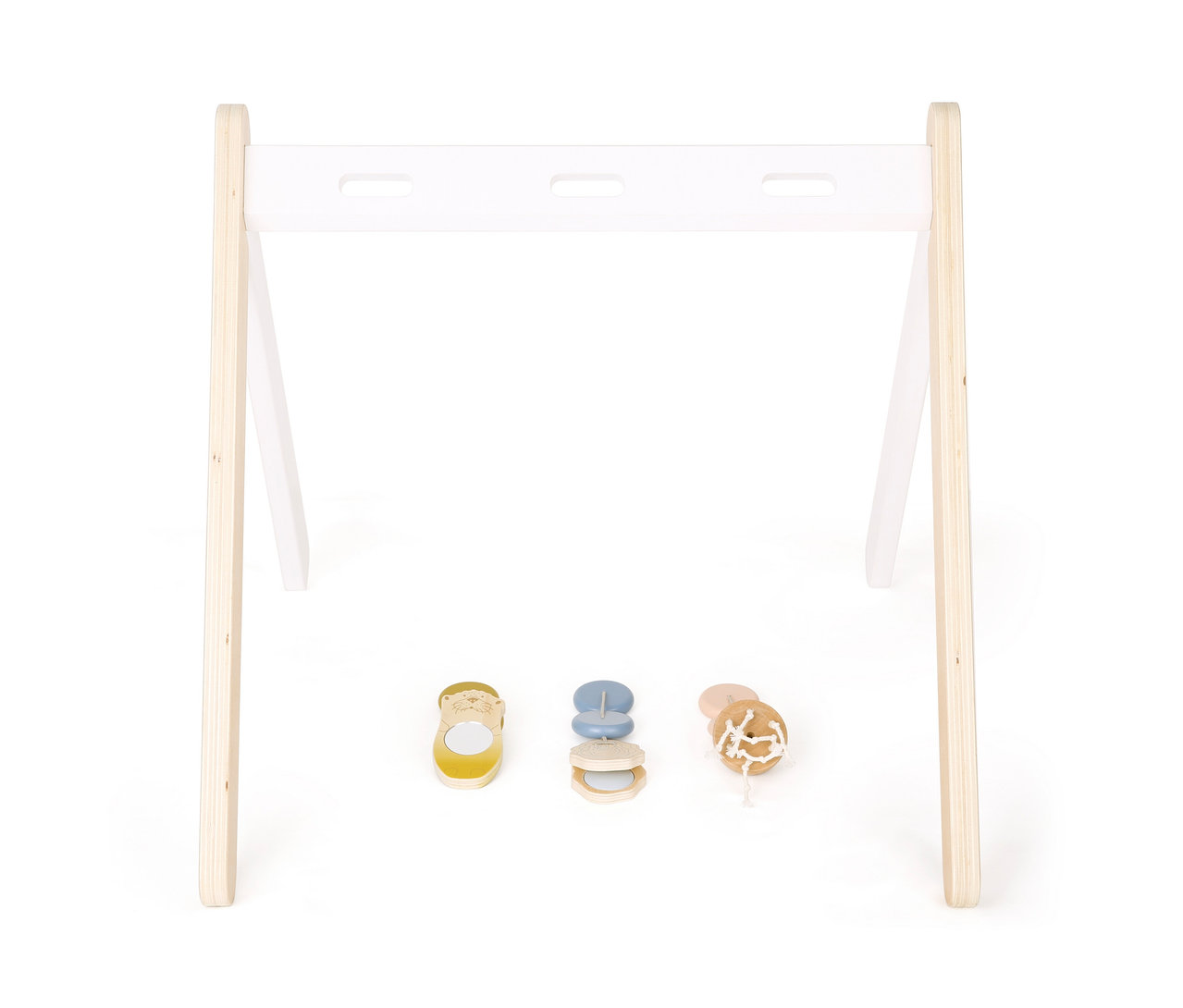 Ein small foot Baby-Spielbogen "Seaside" aus Holz mit Spielzeugen.