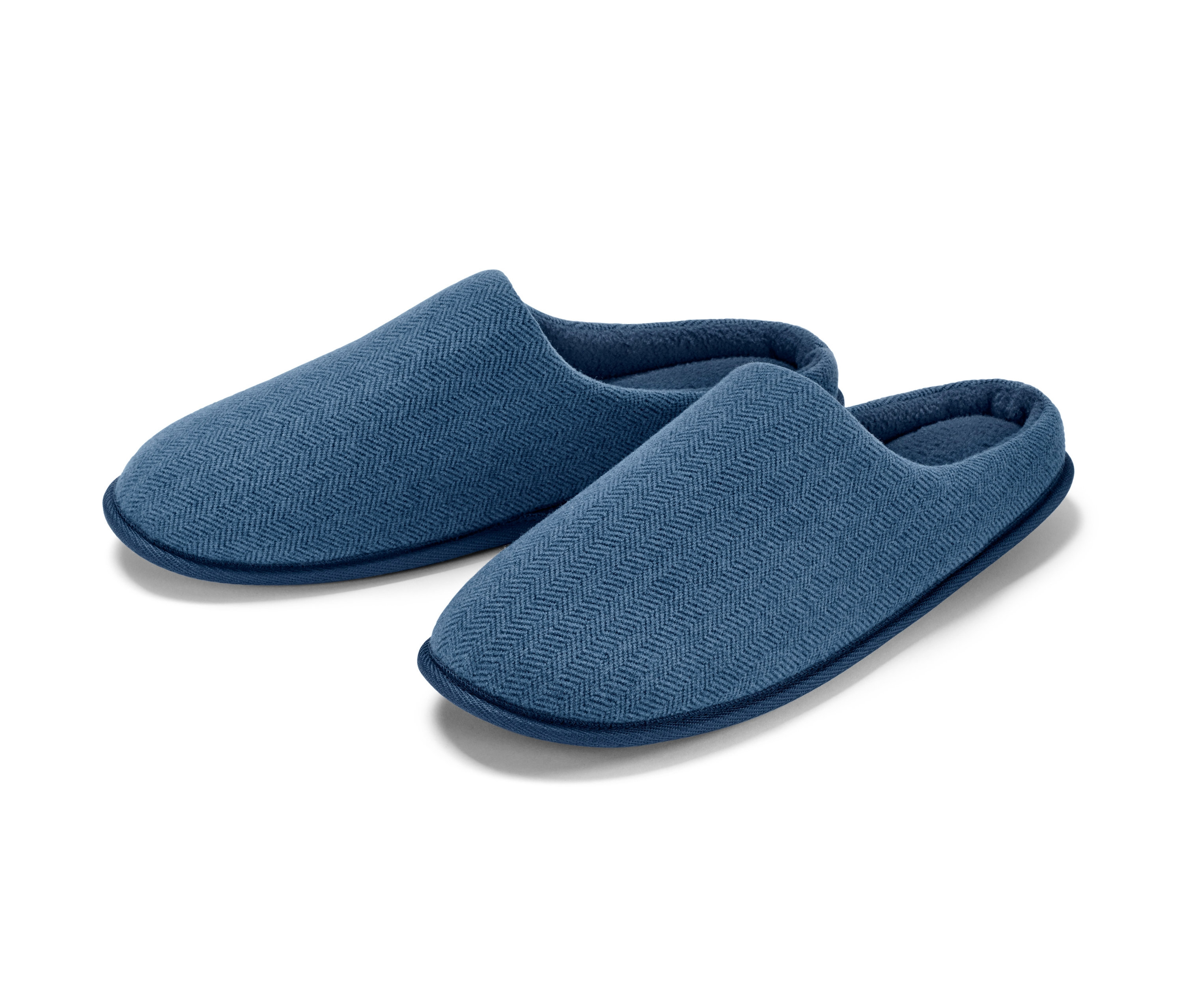 Zwei blaue Hausschuhe.