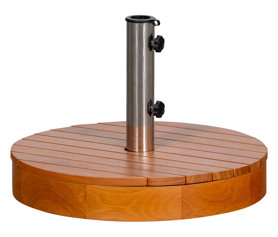 Ein runder Sonnenschirmständer aus Holz mit einem silbernen Rohr in der Mitte.