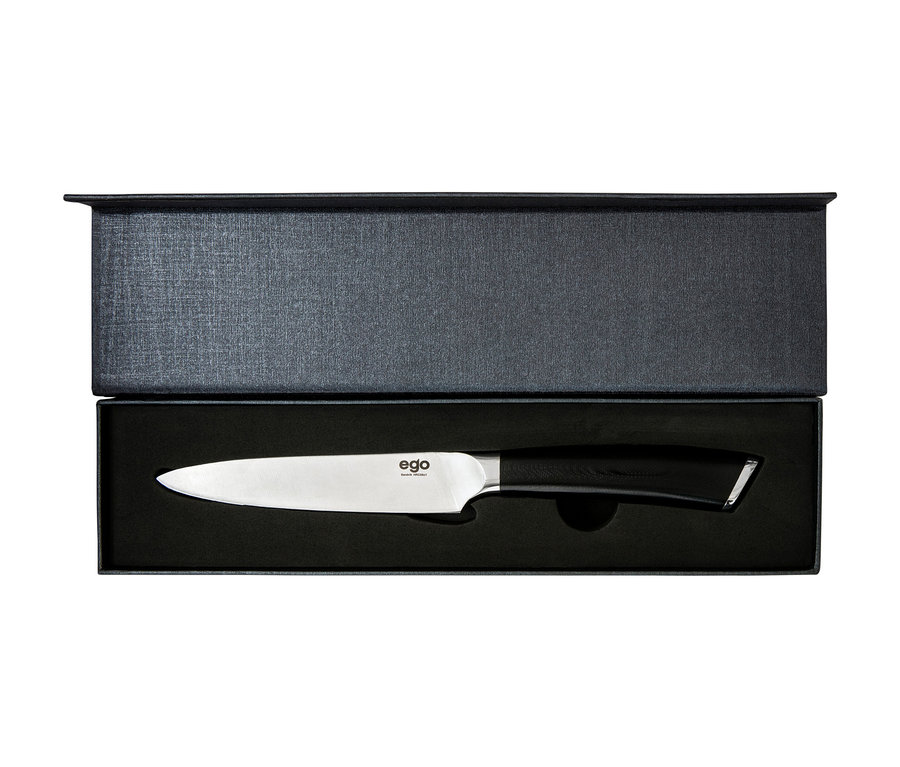 In einer geöffneten schwarzen Geschenkbox liegt ein WILFA Universalmesser EGO Sandvik »ES13UK«.