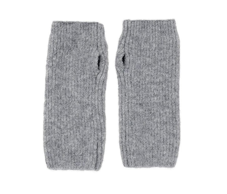 Zwei graue Handstulpen liegen nebeneinander.