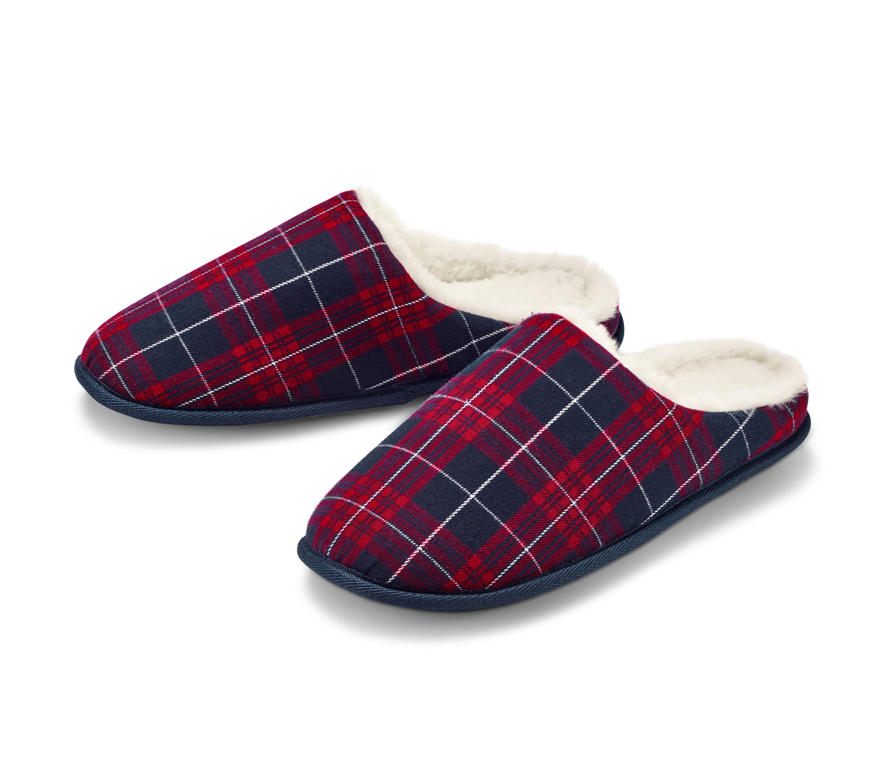 Zwei Hausschuhe mit Karomuster.