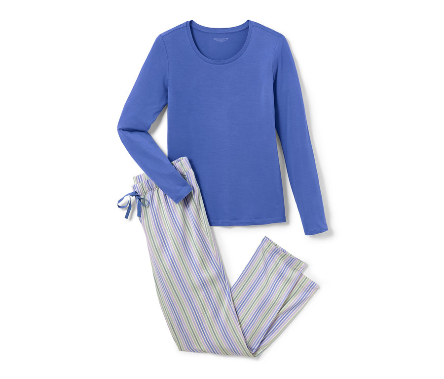 Blauer Pyjama mit Webhose mit blauen, grünen und lilafarbenen Streifen.