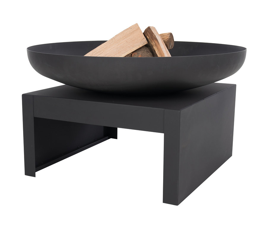 Eine »Kotka Industrial« Feuerschale, ca. 80 cm, gefüllt mit Holz.