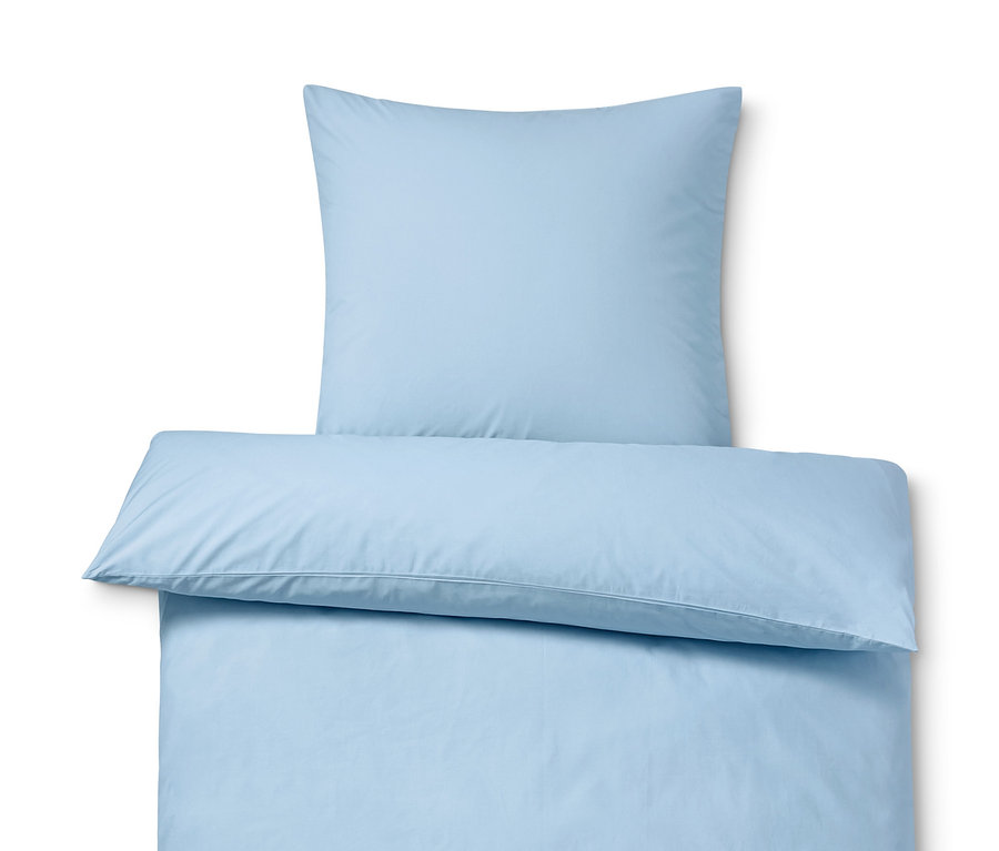 Blaue Perkal-Bettwäsche in Normalgröße.