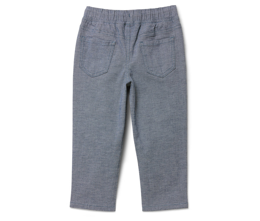 Blaue Hose mit Gummibund und zwei Gesäßtaschen.