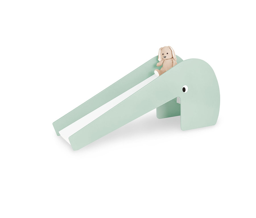Ein Stoffhase sitzt auf der mintgrünen Pinolino Indoor-Rutsche »Lotta«.