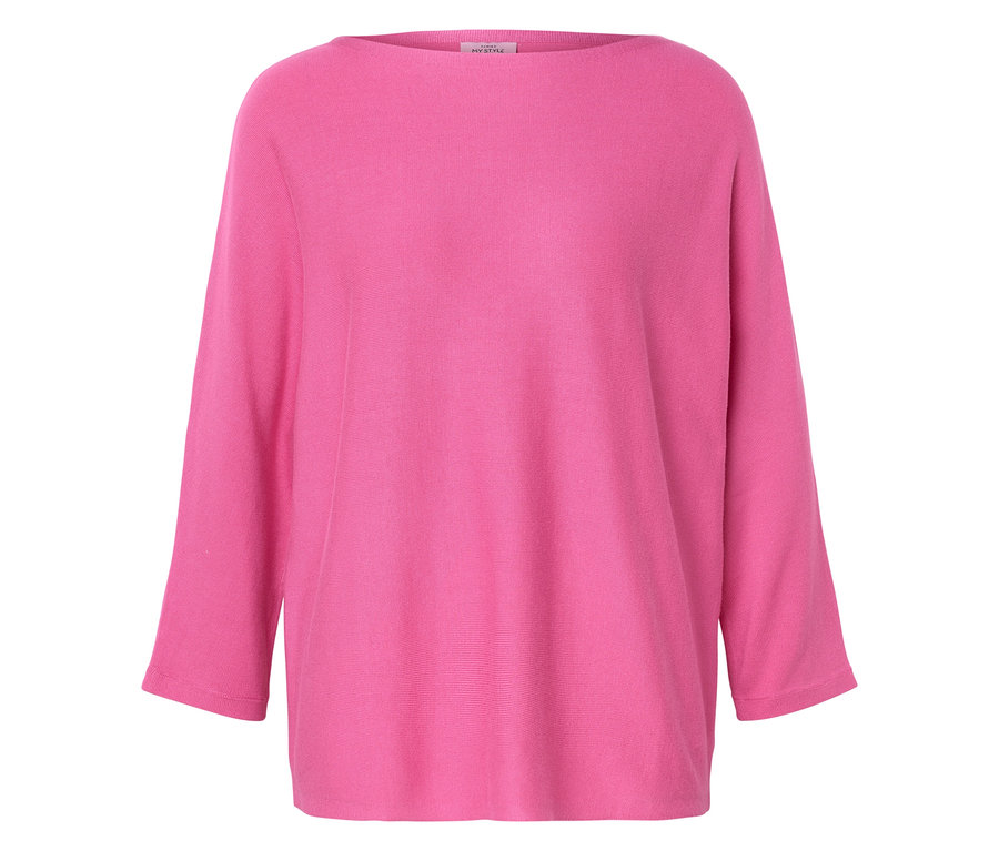 Nahaufnahme eines pinkfarbenen Pullovers mit U-Boot-Ausschnitt und Dreiviertelärmeln.