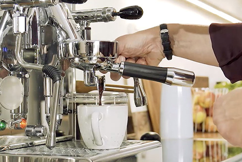 Espresso wird gebrüht