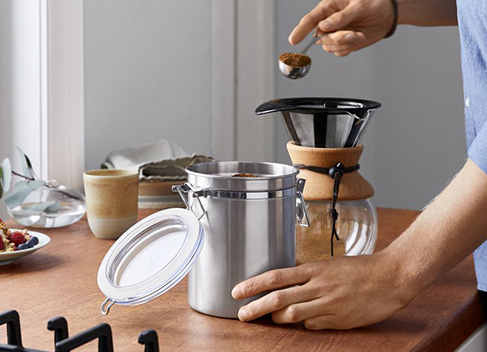 Kaffee in der Aromadose aufbewahren