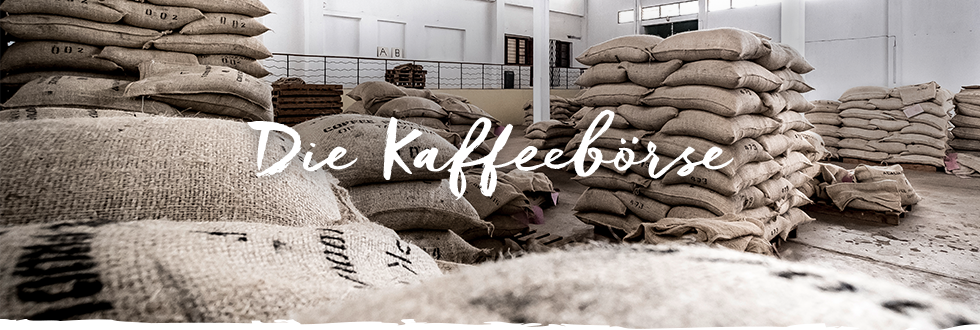 Kaffeesäcke im Kaffeelager