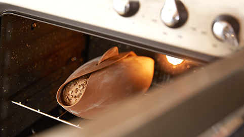 Im Backofen das Brot nicht austrocknen lassen