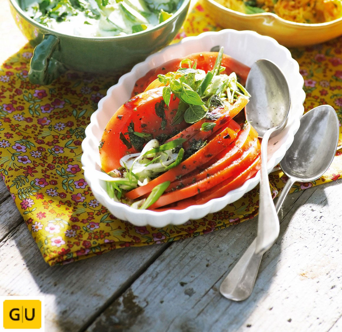 Tomatensalat mit Frühlingszwiebeln