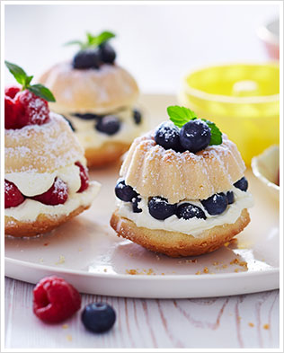 Festliche Beeren-Minitörtchen