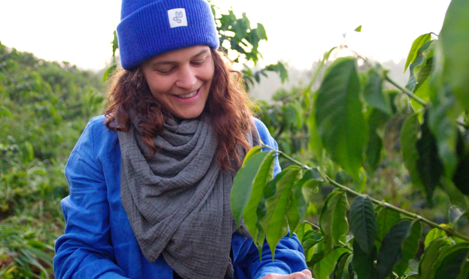 Die Gründerin Nadine von The Coffee Boardin Kenia auf ihrer Kaffeefarm